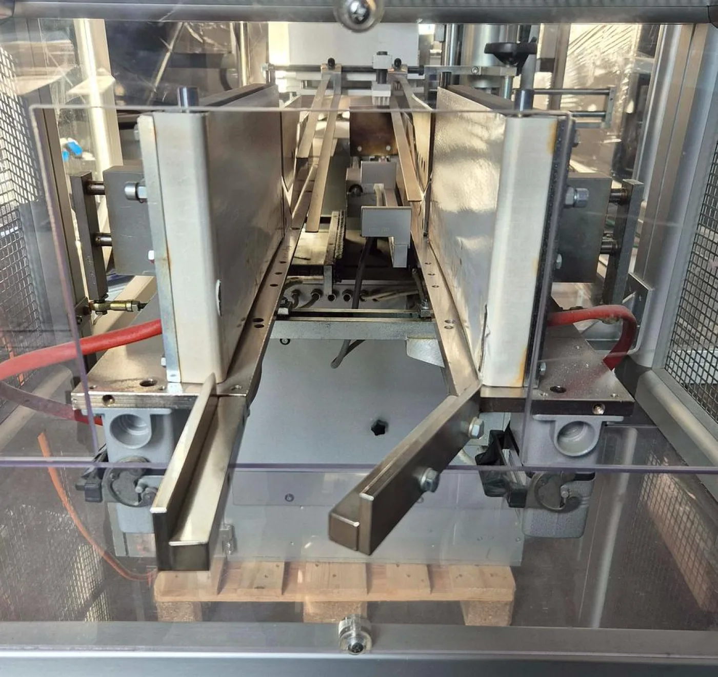 PRB Packaging Systems s.r.l. Verpackungsmaschine FAR 2001 - 3