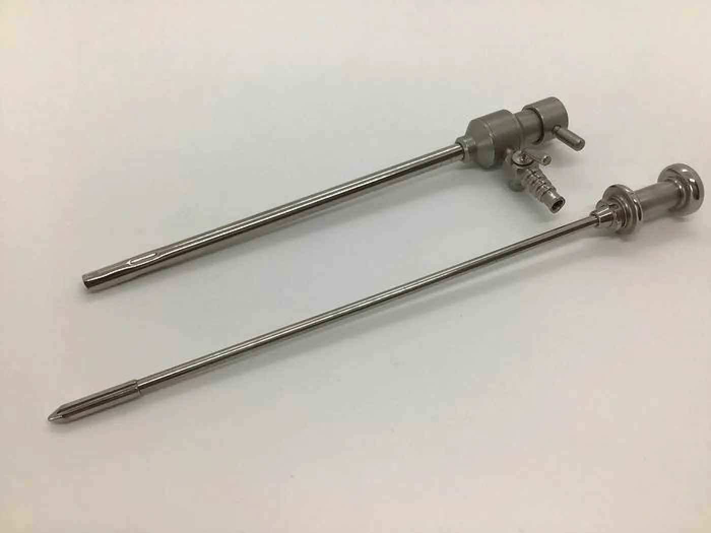 Trocar and Sheath with one Luer Lock Stopcock - 1