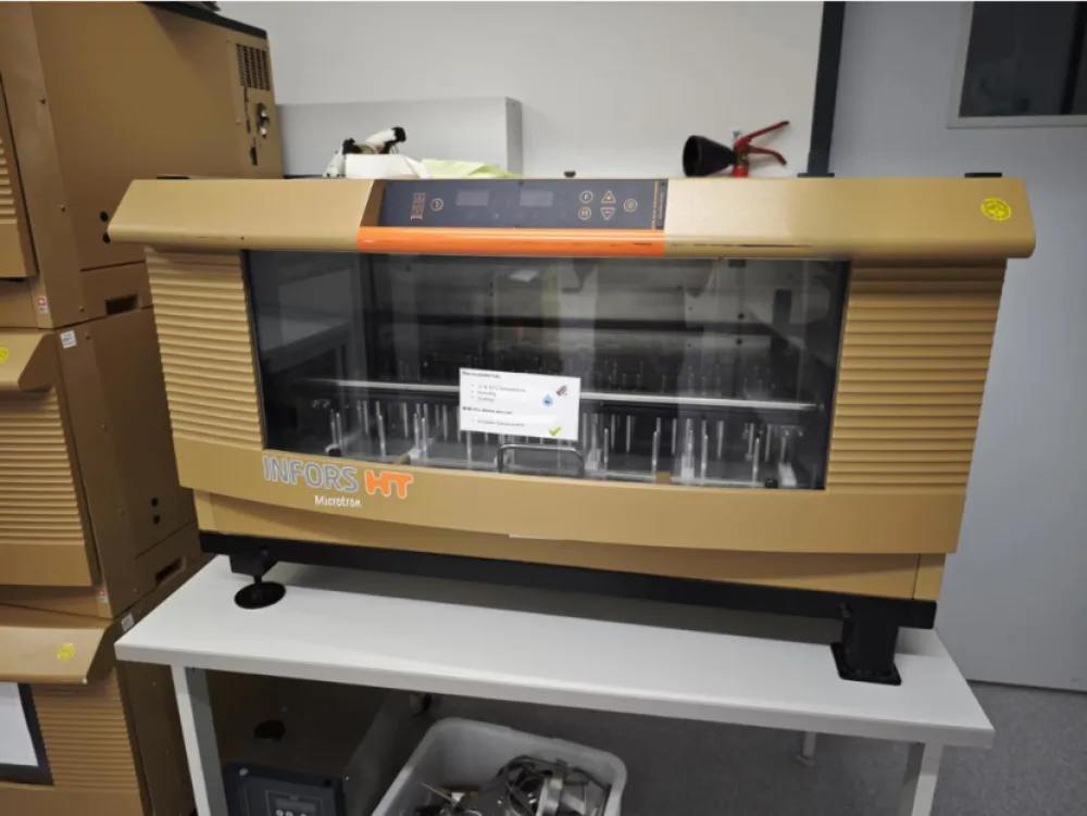 Infors Microtron Schudincubator
