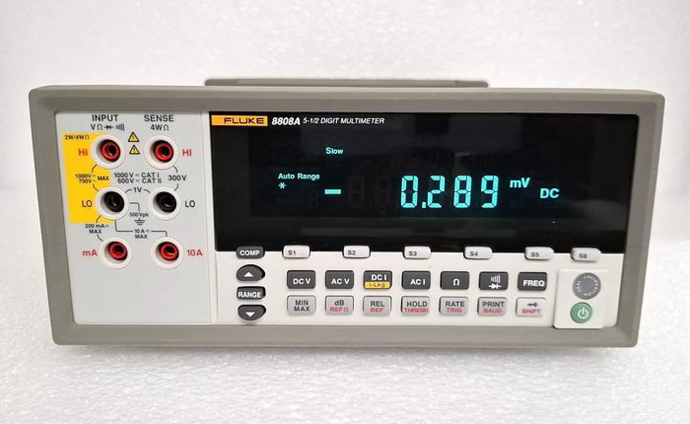 Fluke 8808A 5.5 Digit Bench Digital Multimeter - 8