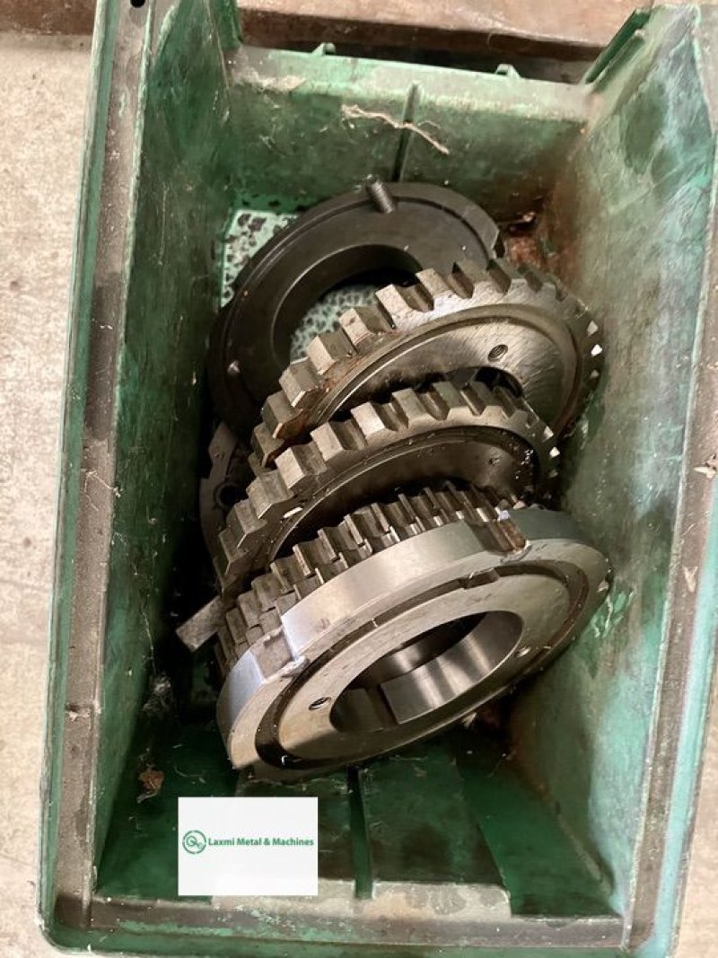 FRESATURA SCANALATA ORIZZONTALE, HURTH - KF 32A - Laxmi Metal & Machines, Rohtak