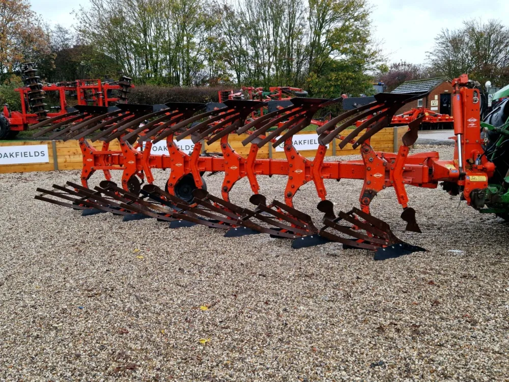 2004 Kuhn Multi-Master 180 6 Furrow Plough