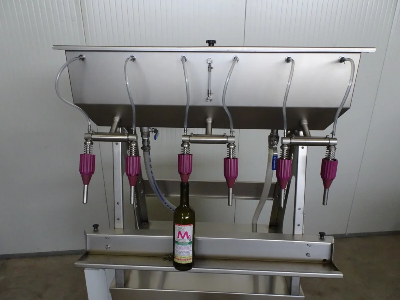 SEMI-AUTOMATIC IN-LINE FILLER 6 NOZZLES WITH PUMP, ELECTRIC PANEL AND PROBES NEW MACHINE - 3