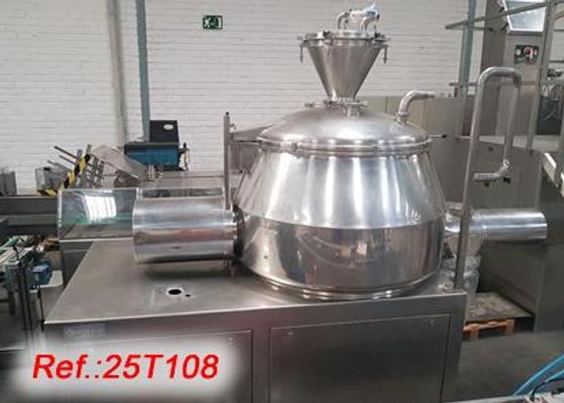 GRANULADOR DE ACERO INOXIDABLE “GLATT LABORTECNIC” DE 600 LITROS APROX. CON ESTRUCTURA Y CARGADOR DE VACÍO