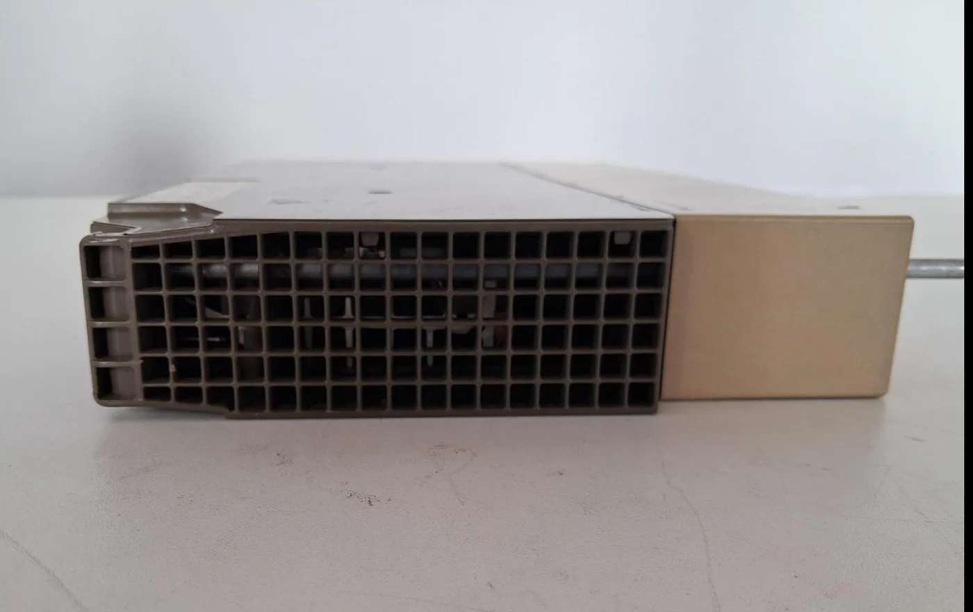 Siemens SIMATIC S5 6ES5 456-7LA11 Digital Output Module - 8