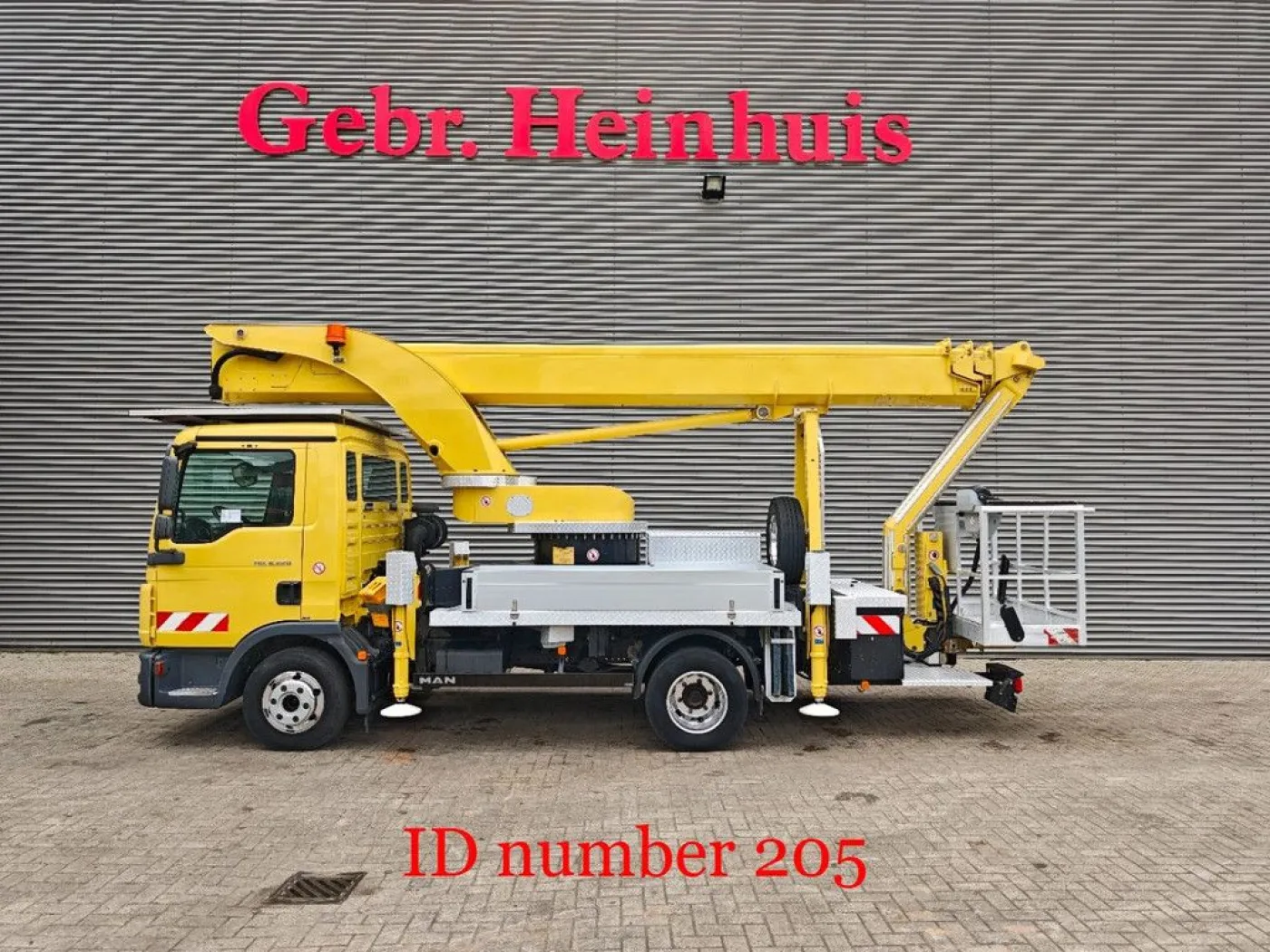 MAN TGL 8.220 4x2 Palfinger P300KS - 1