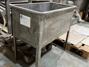 USED STAINLESS STEEL TANK 316 150 LITERS