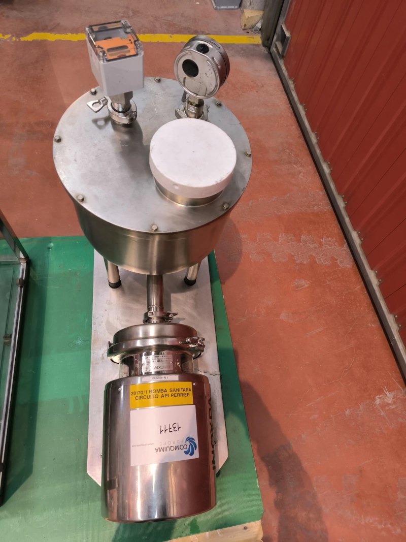 INOXPA S-28C CENTRIFUGAL PUMP WITH 30-LITRE TANK