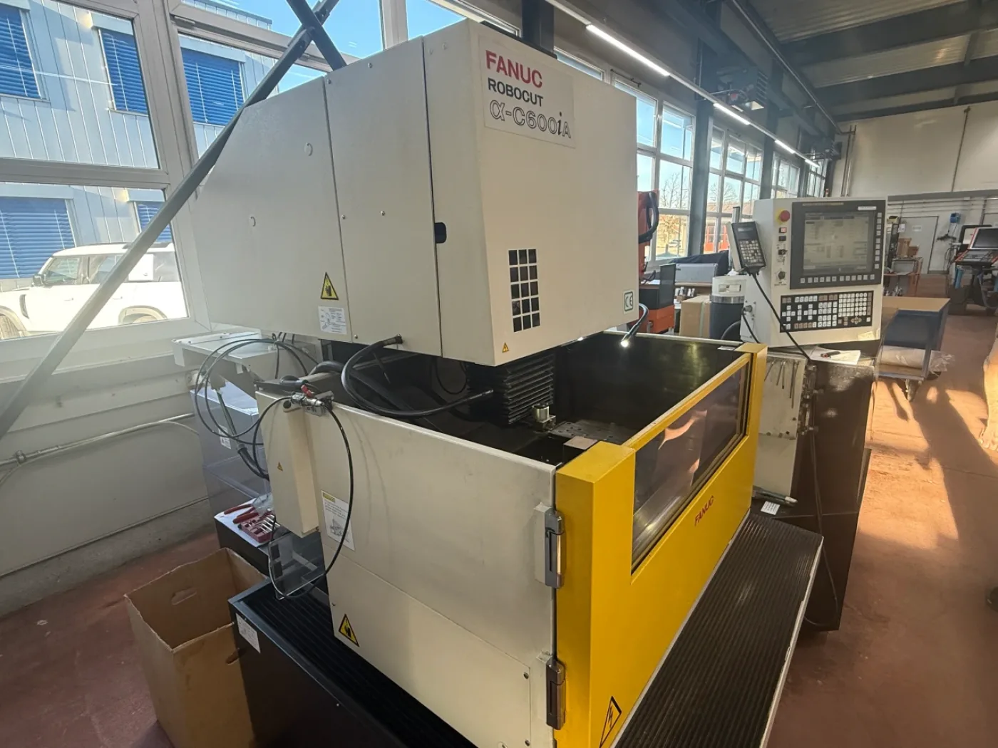 023614 - FANUC Robocut C 600 iA - 2