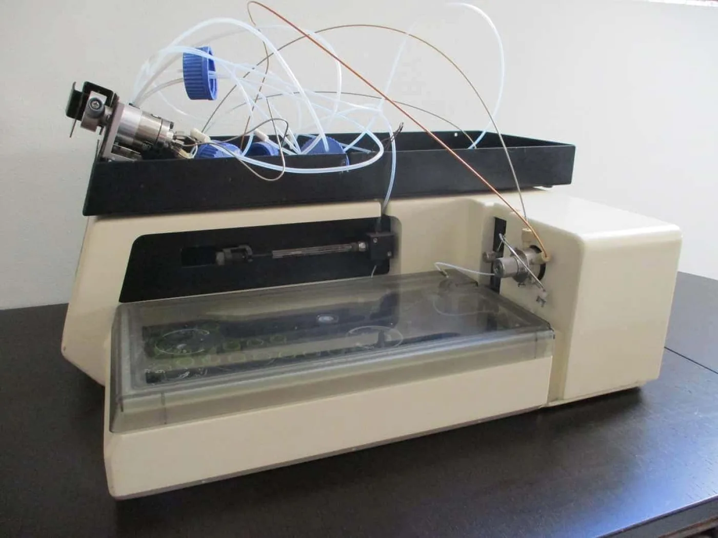 Kontron HPLC 360 Autosampler - 1