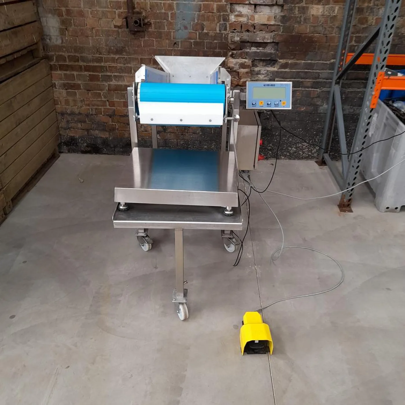 Sharp Incline Conveyor System with Scales - 2