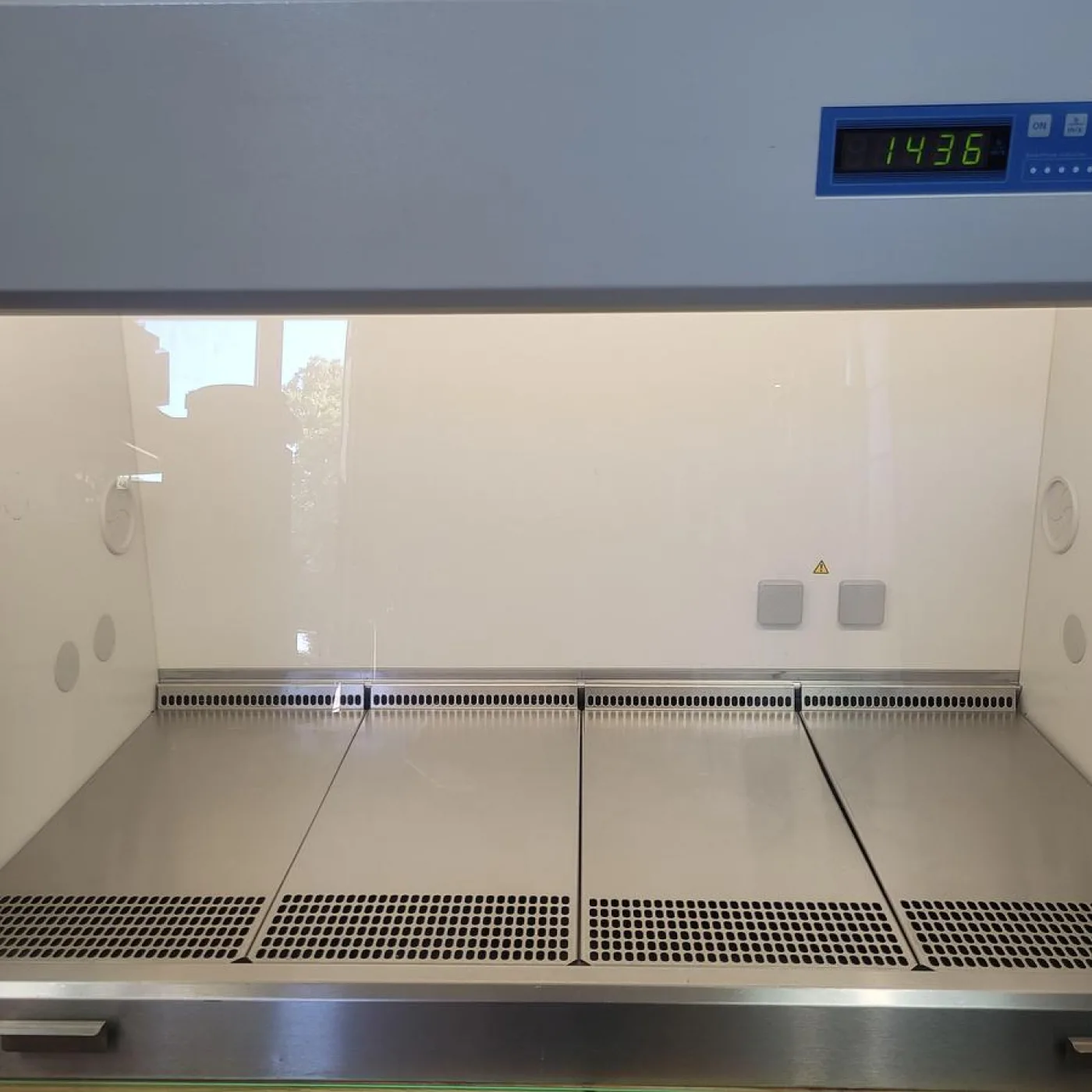 Thermo Scientific MSC-Advantage Biological Safety Cabinet - 3