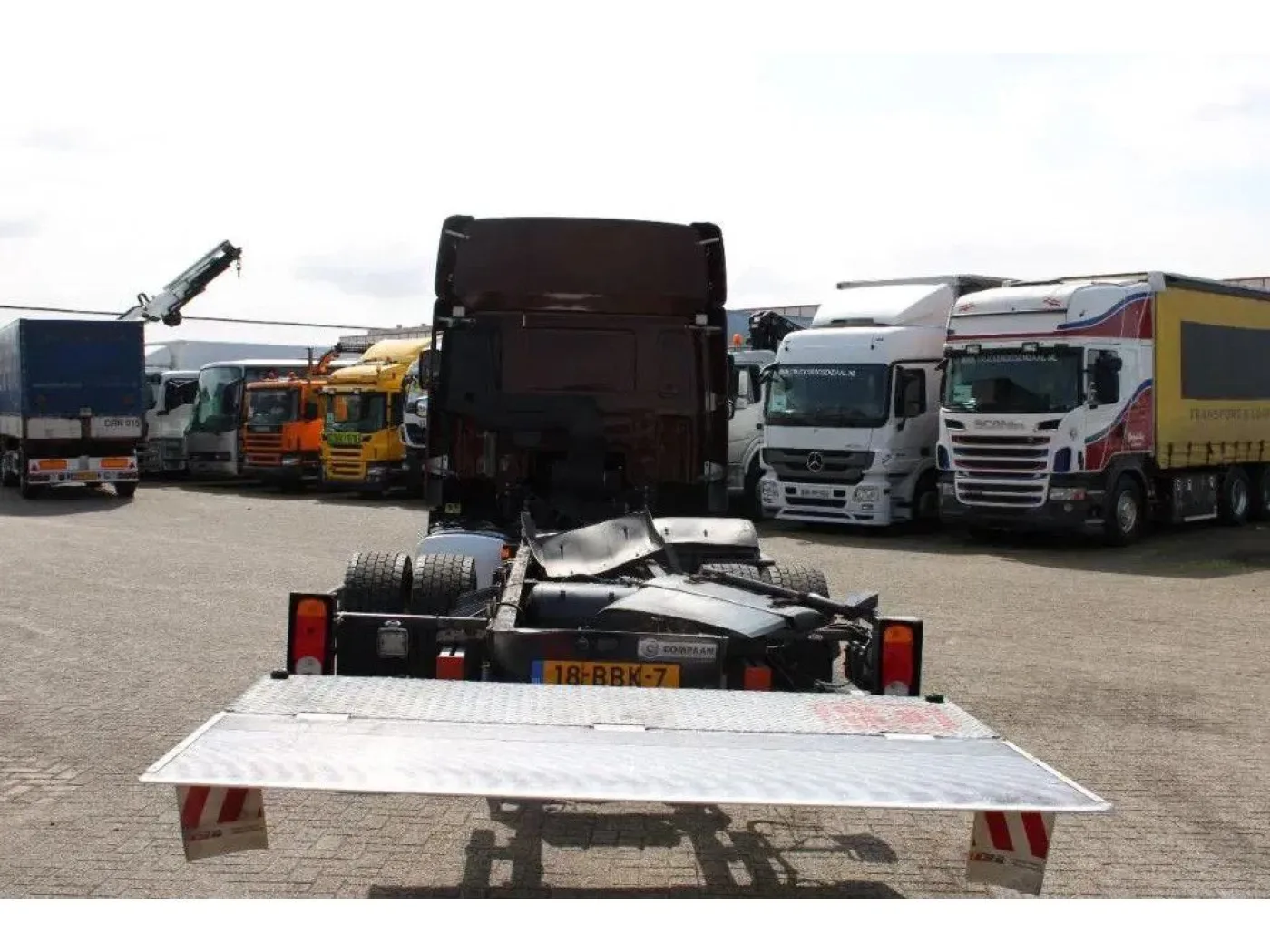 DAF CF 65 220 + lift + euro 5 - 6