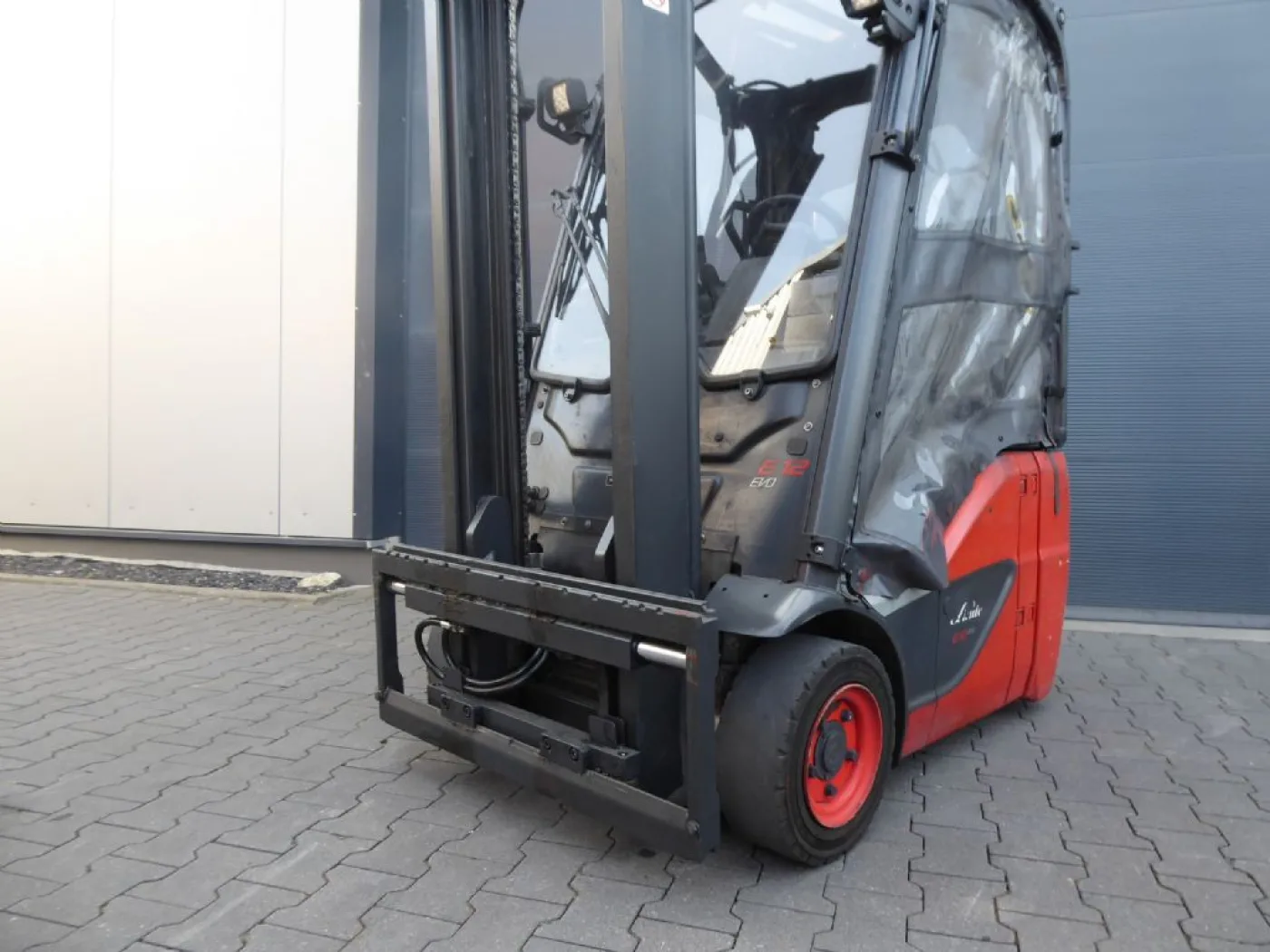 Linde E12-02 - 3