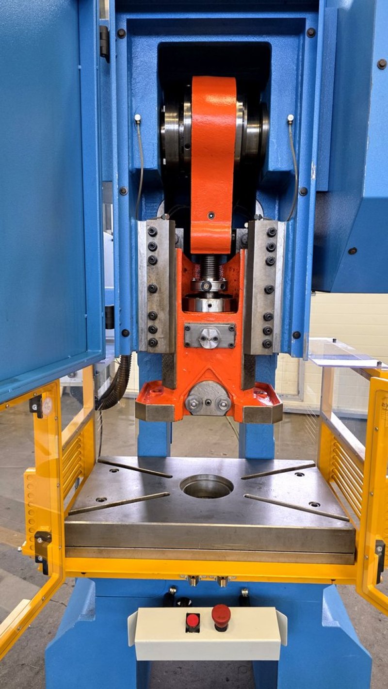 C-Ständer Exzenterpresse Sangiacomo T 40 CE