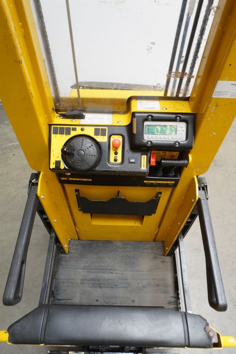 Vertikal-Kommissionierer Yale MO10E AC (2015)