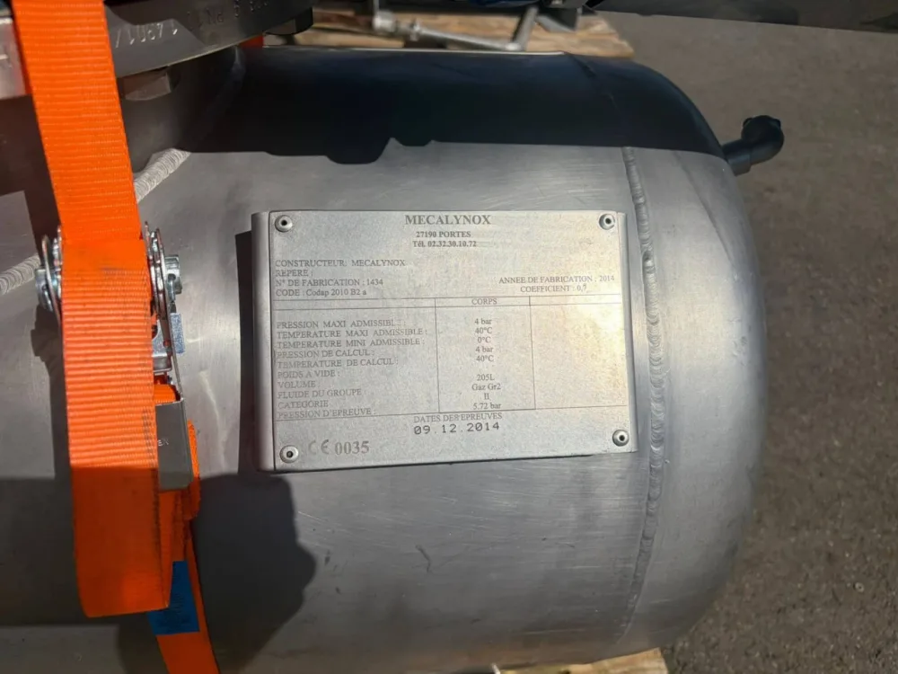 Blow off tanks, pneumatic