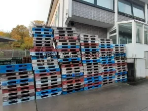 Plastic pallet