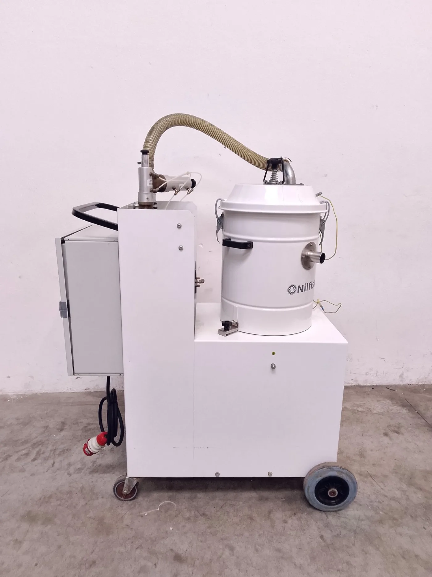 ASPIRATORE INDUSTRIALE PER POLVERI – NILFISK – MOD. A43 - 6