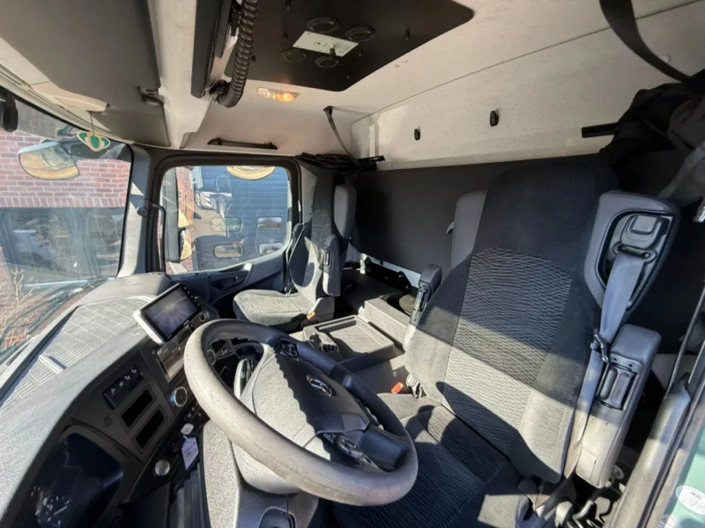 Mercedes-Benz Arocs 10x8 Insulated Dump Truck 310,768 KM NL Truck - APK 11-2026 - 7