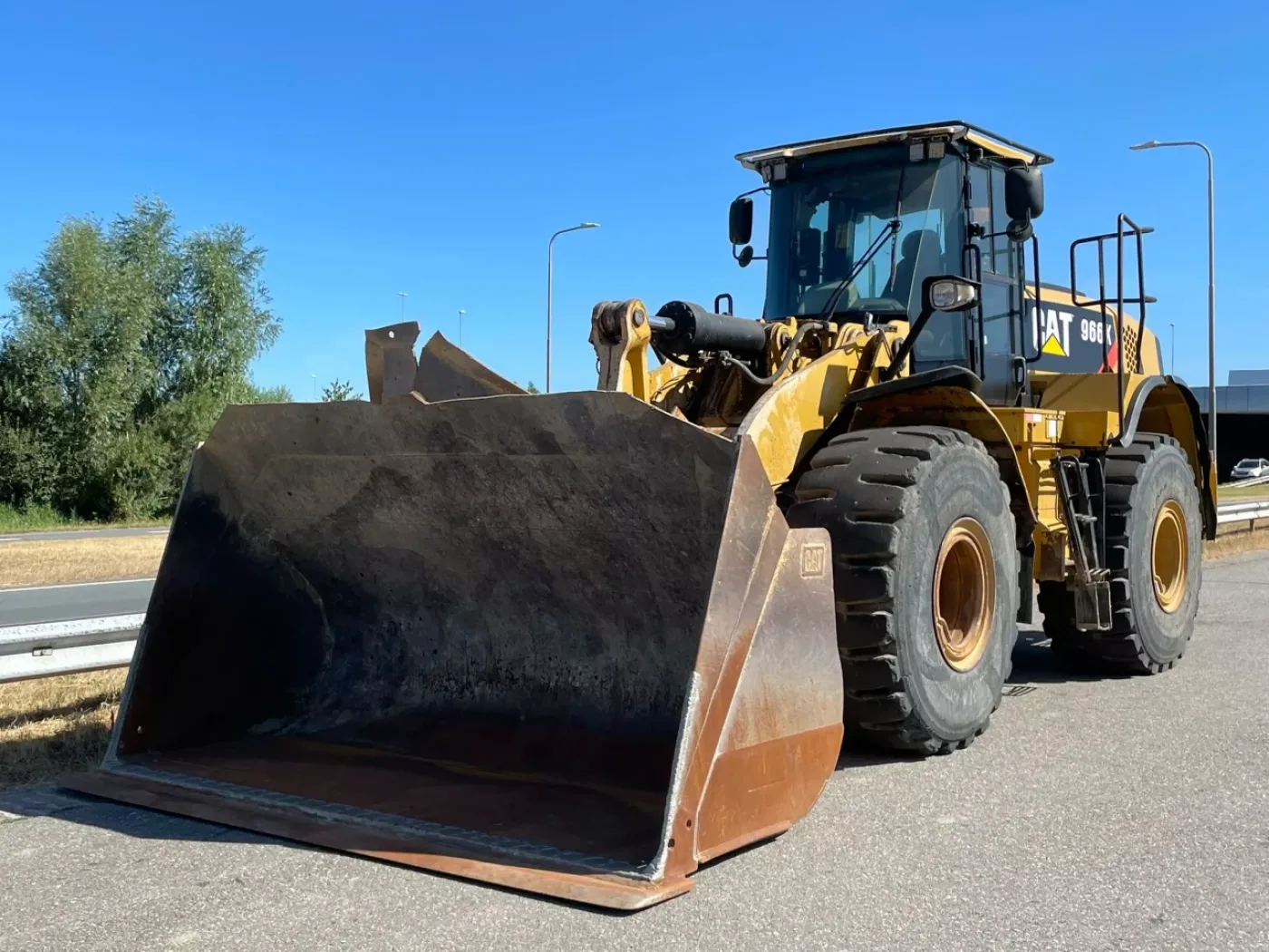 Caterpillar 966K - 2