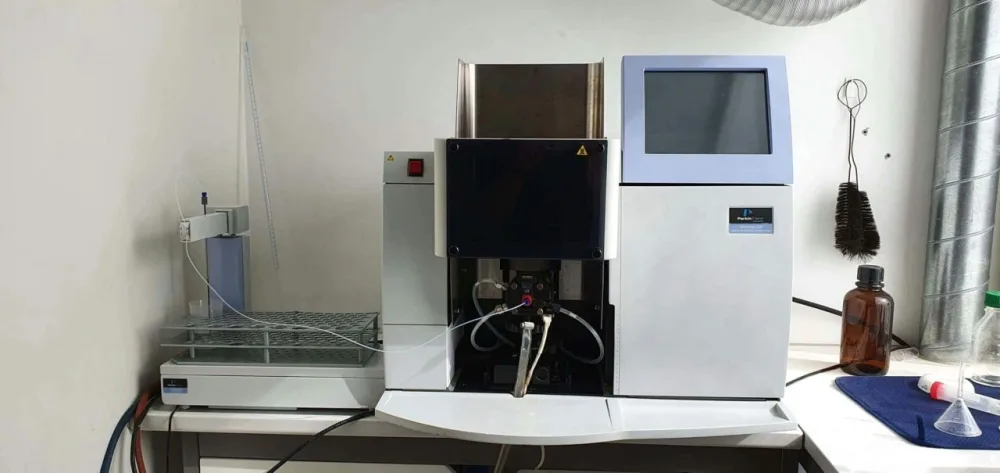 Perkin Elmer AAnalyst 200 Atomic Absorption Spectrometer