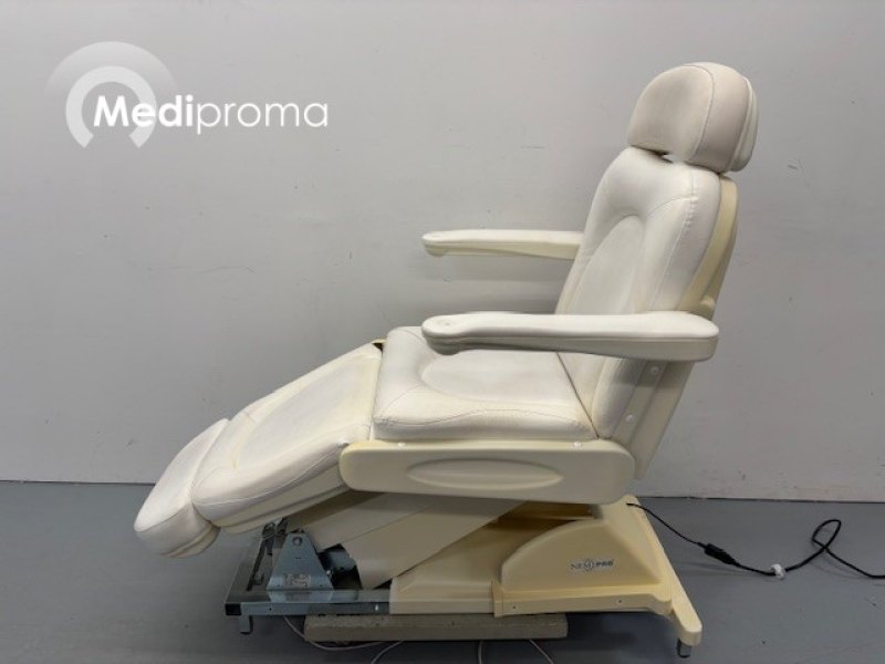Dancohr 60020 Treatment Chair