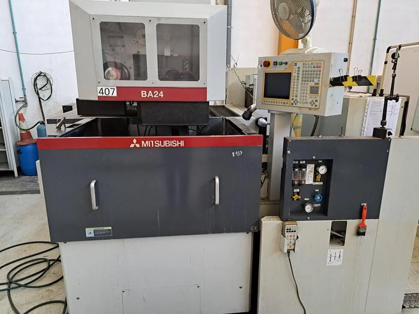 CNC Erosão por fio MITSUBISHI BA24 - 1