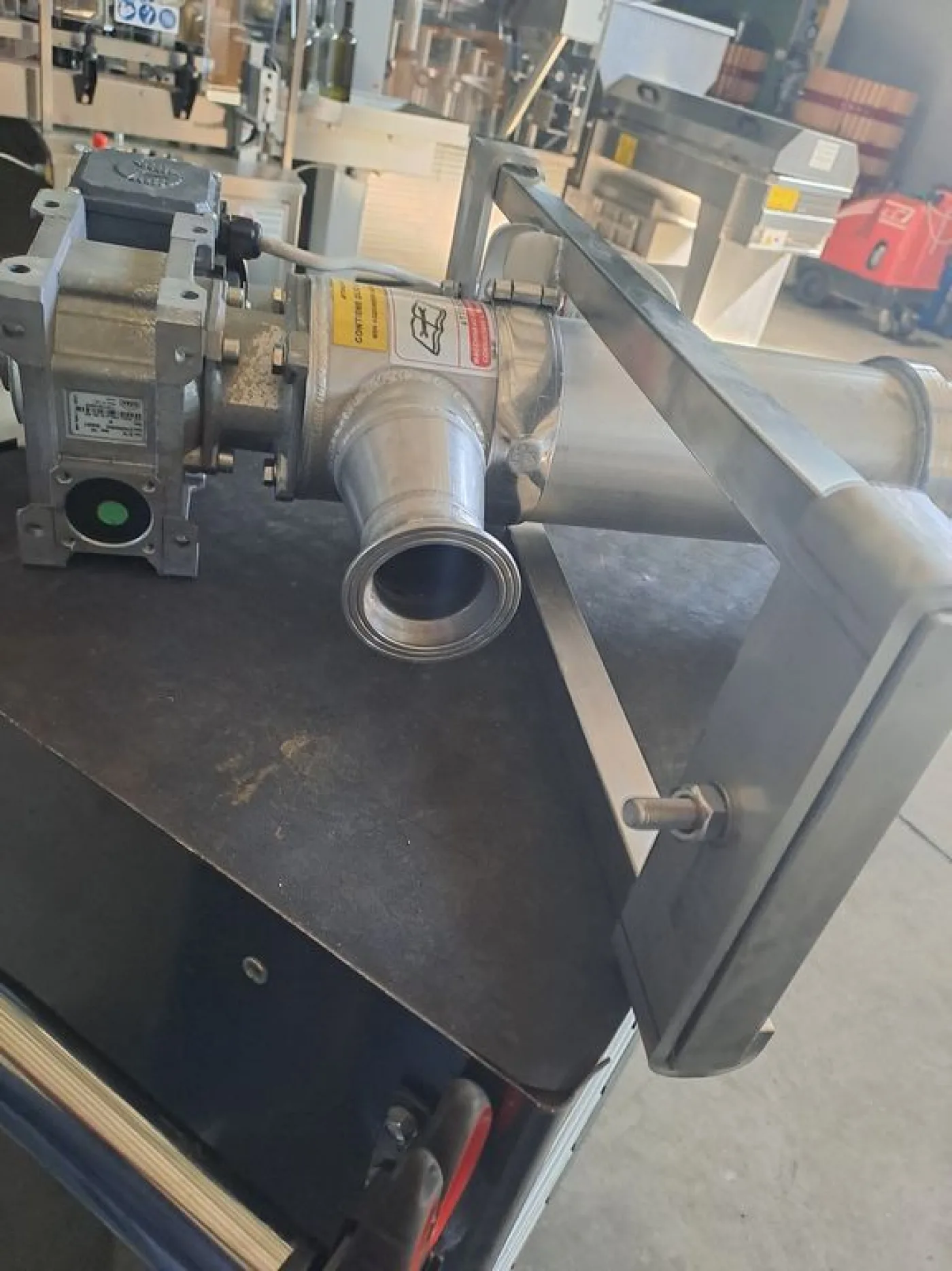 MOTORIZED ROTATING SPRAYERS FIRM VELO, SECOND HAND EQUIPMENT - 3