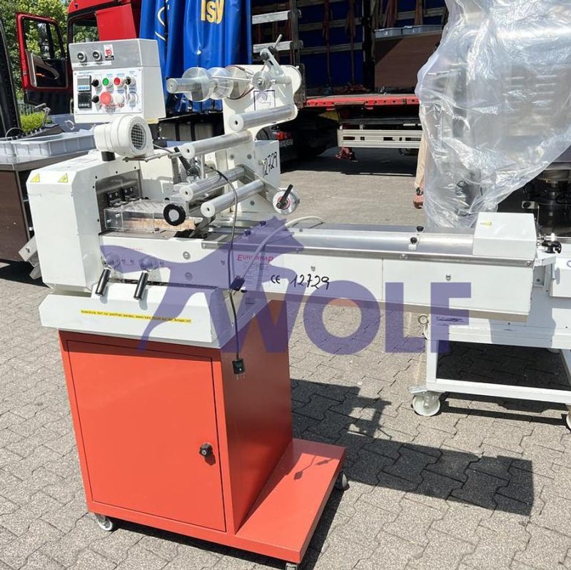 Schlauchbeutel-Packmaschine EUROWRAP - Type EWP-300 (horizontal), Baujahr 2002.