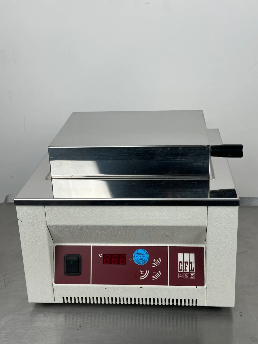 GFL 1002 Labor-Wasserbad – 1,0 kW – Edelstahl – digital geregelt