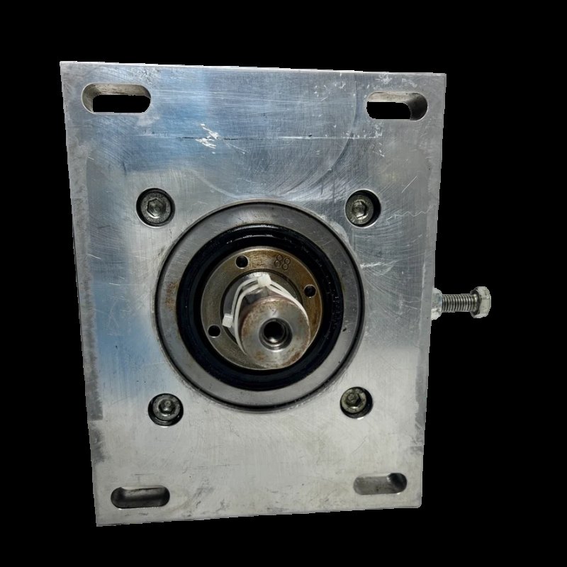 INDRAMAT REXROTH MKD090B-047-KP1-KN Servomotor mit Alpha Getriebe SP 100-M01-10-431-000