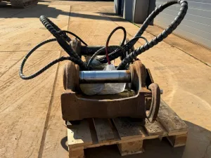 Quick coupler OilQuick OQ80