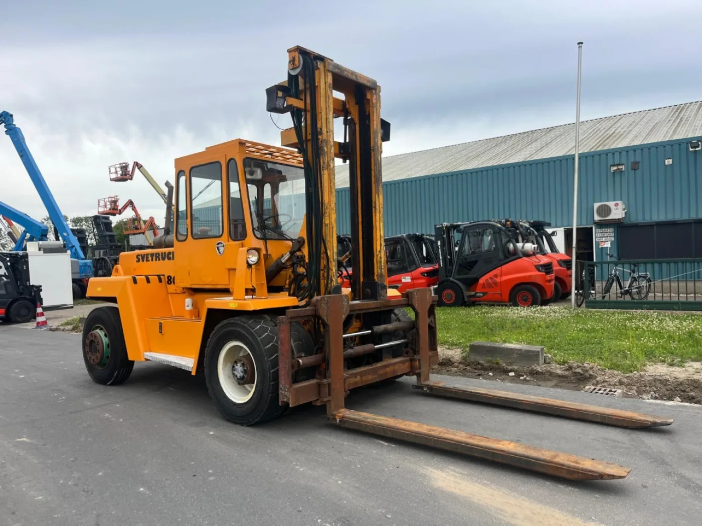 Svetruck 860-30 - 3