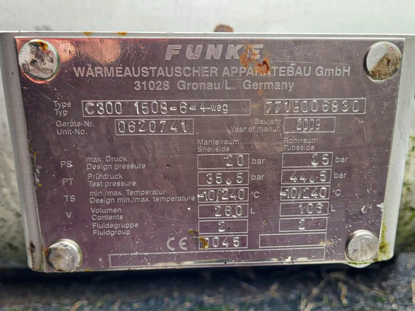 Funke Gronau C-300 (High Pressure; 32,5 m2) - Shell and tube heat exchanger - 8