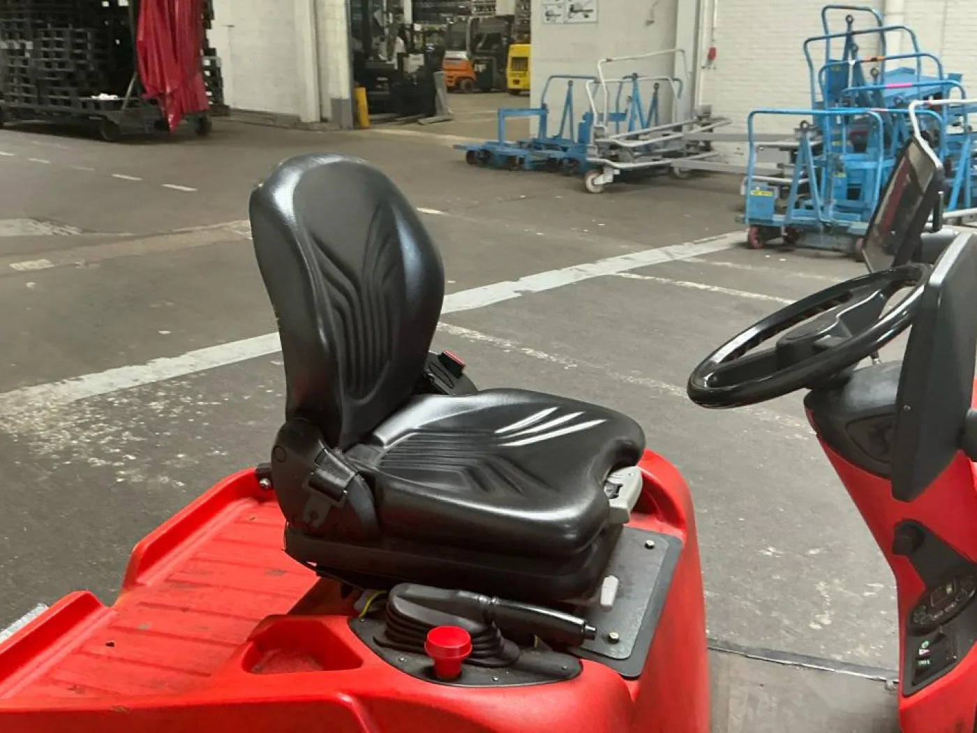 2010 Linde Tow Tractor - 6