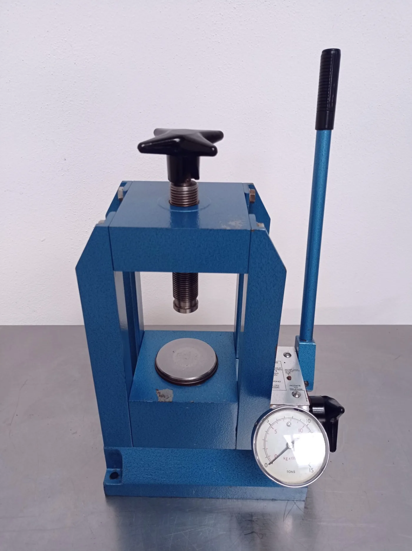 PRESSA PELLET DA LABORATORIO – SPECAC – MOD.15000 - 2