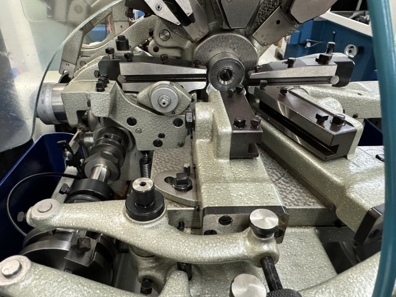 TOUR AUTOMATIQUE A DECOLLETER “TORNOS” TYPE M-7