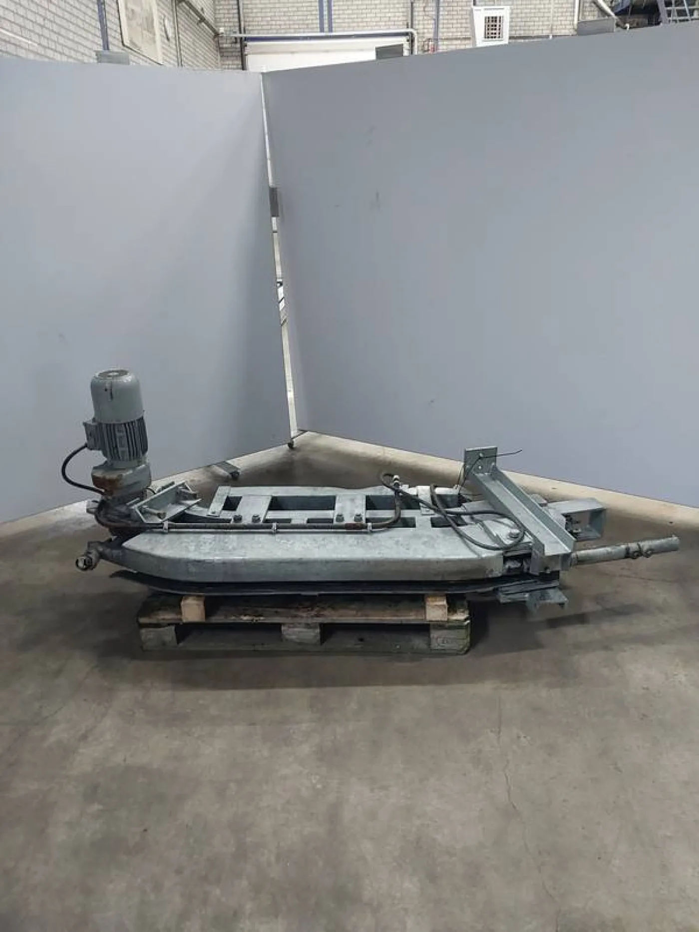 Loading and unloading elevator - 4
