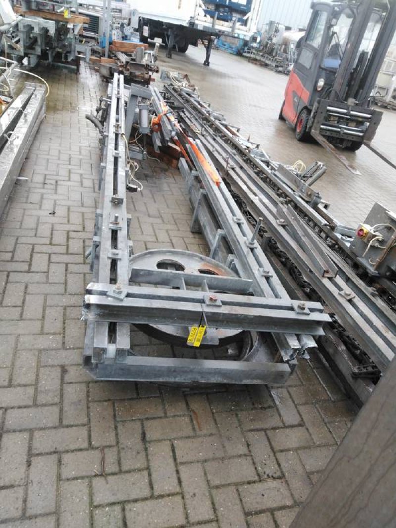 Inspection conveyor