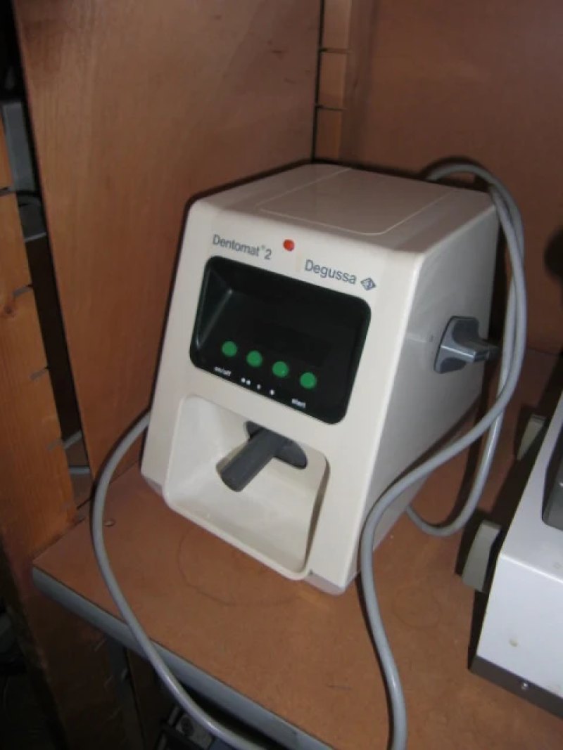 Degussa Dentomat 2 Amalganmischer