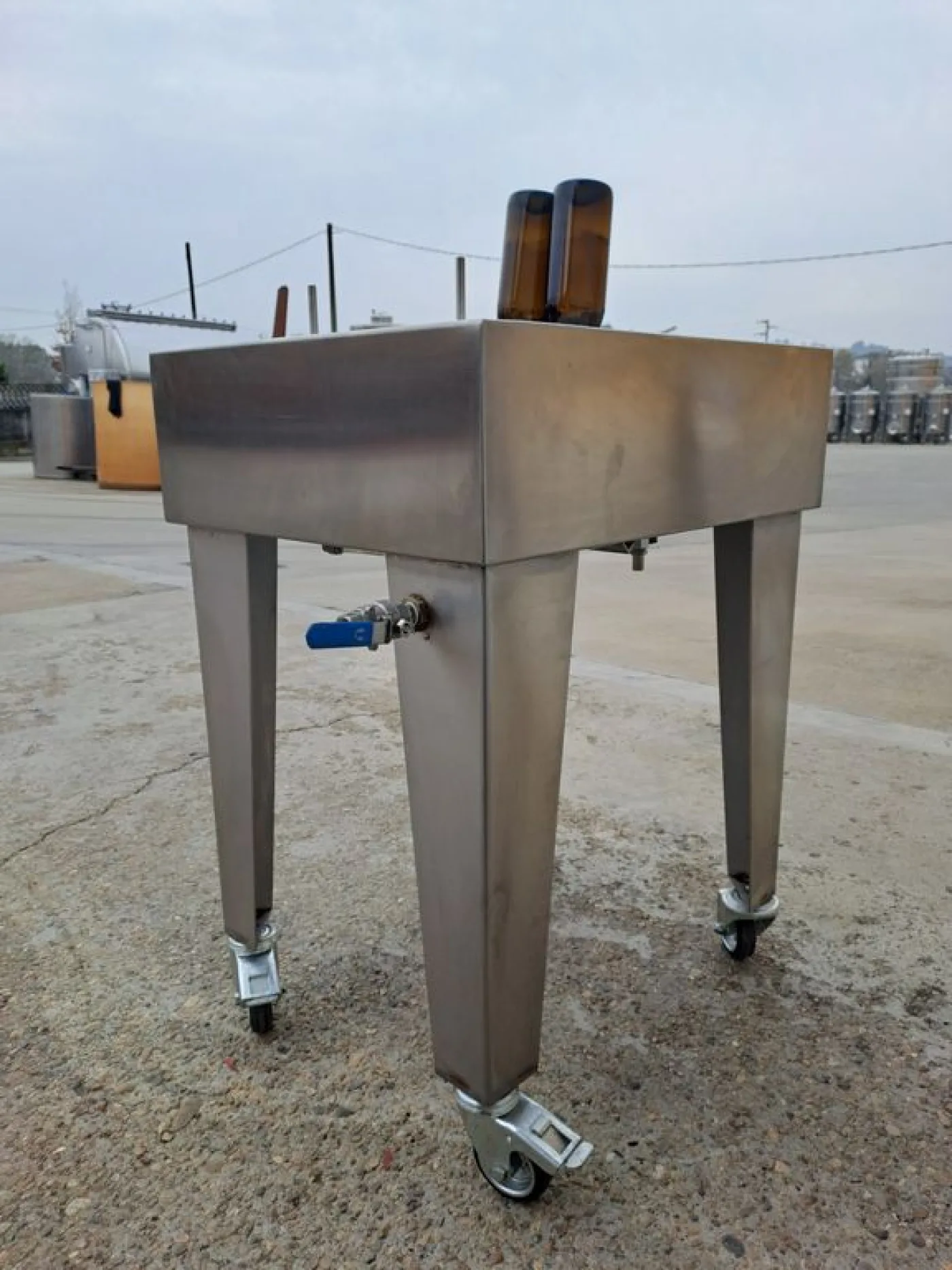 STAINLESS STEEL SEMIAUTOMATIC RINSING MACHINE, “MOD MF” WITH 2 WATER RINSING NOZZLES, SECOND HAND MACHINE - 6