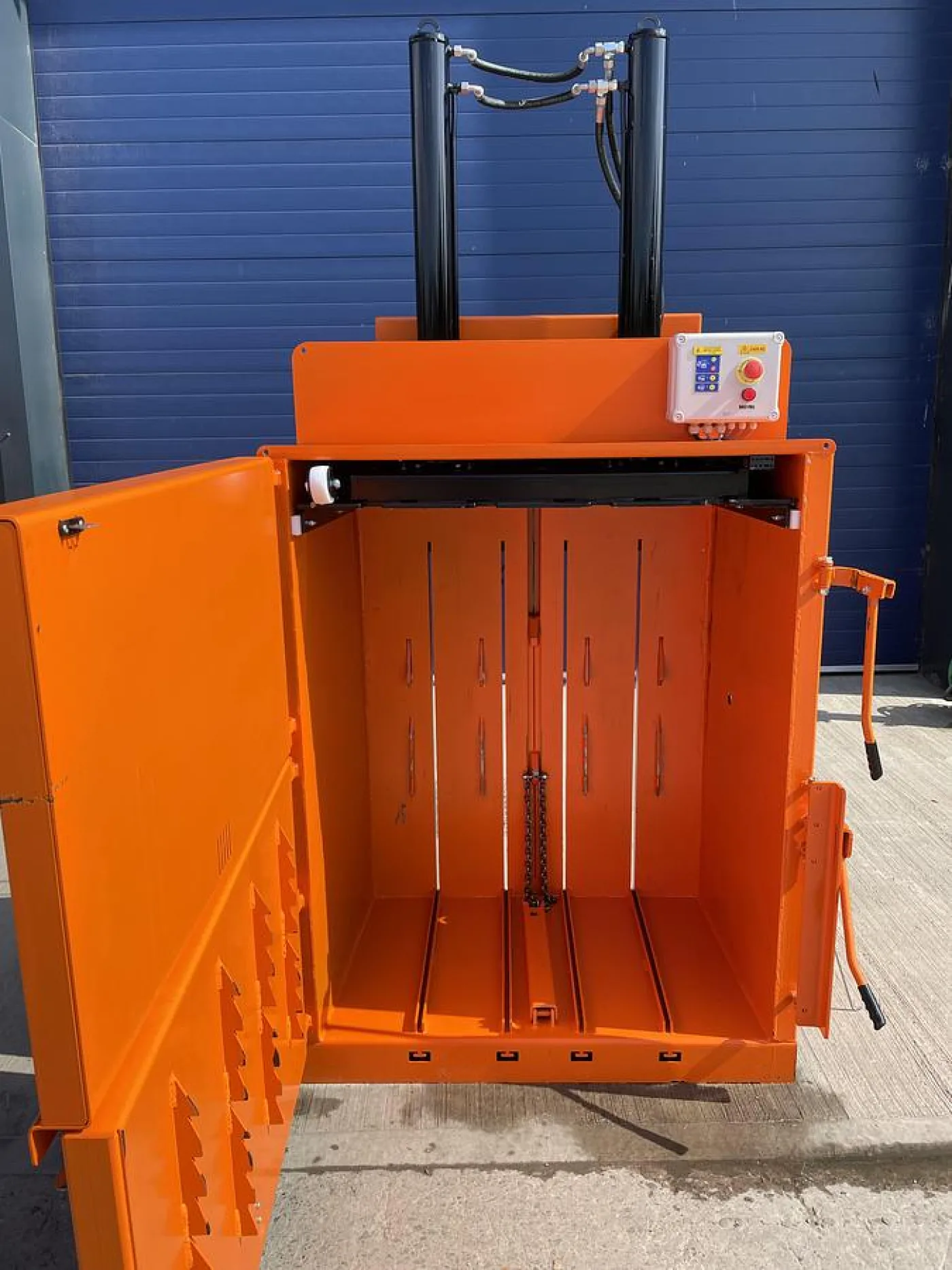 2019 CK International CK151 Vertical Baler - 2