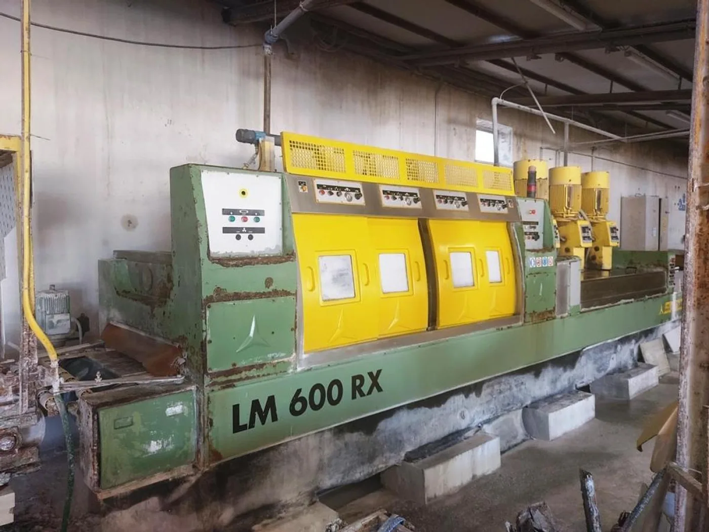 2005 SIMEC LM 600 RX - 2