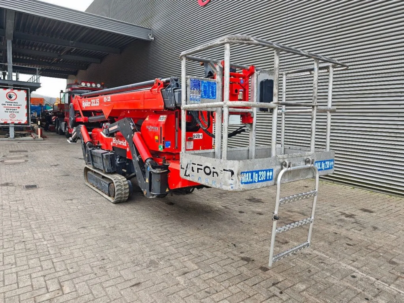 Platform Basket Spider 33.15 - 4