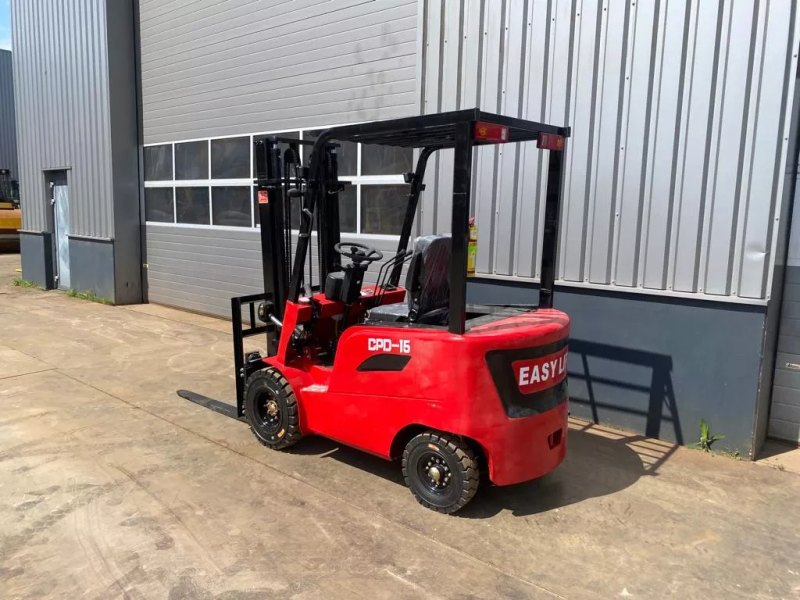 Easy lift CPD 15 Forklift