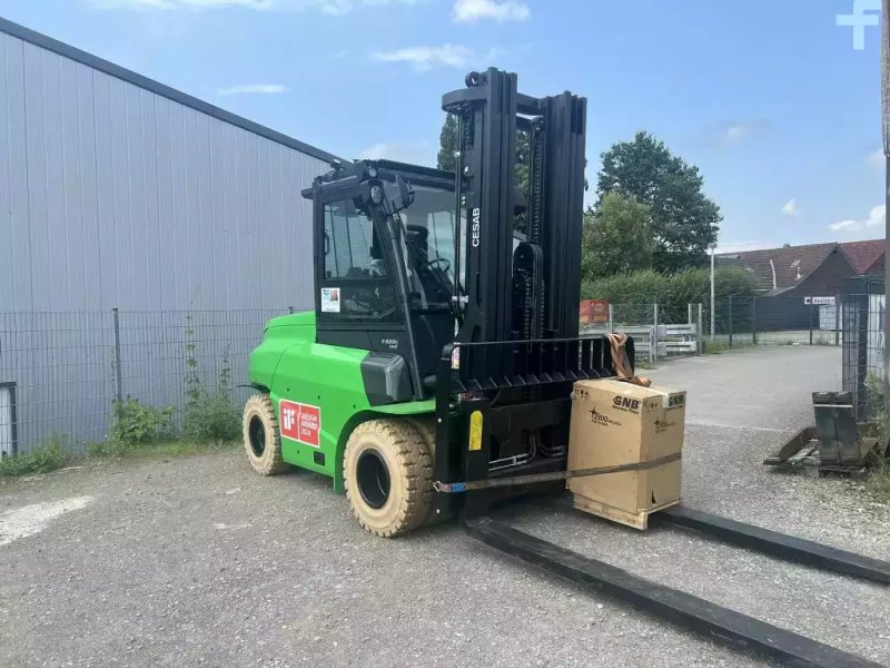 Cesab B 880 H II  LC: 900