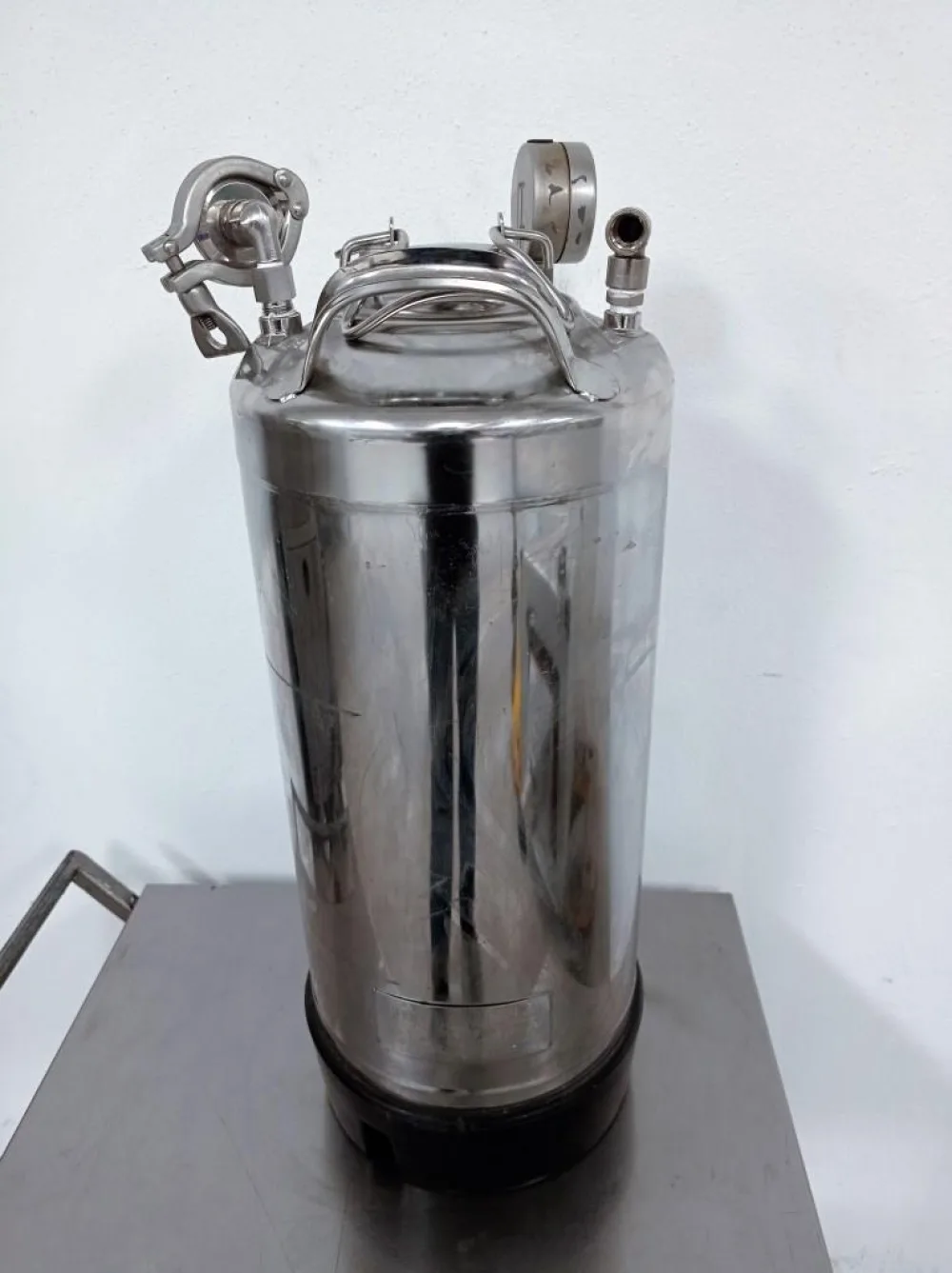 SERBATOIO MONTALIQUIDI IN ACCIAIO INOX – MILLIPORE – MOD. 20 L