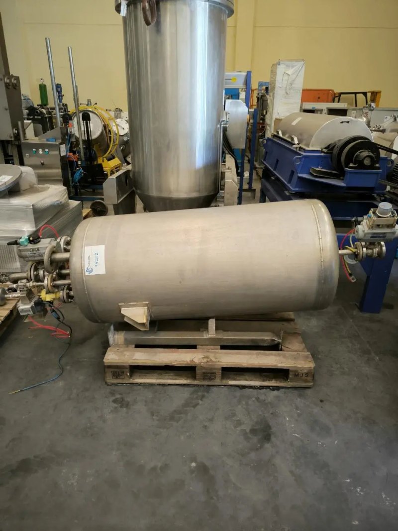 STAINLESS STEEL TANK 475 LITERS