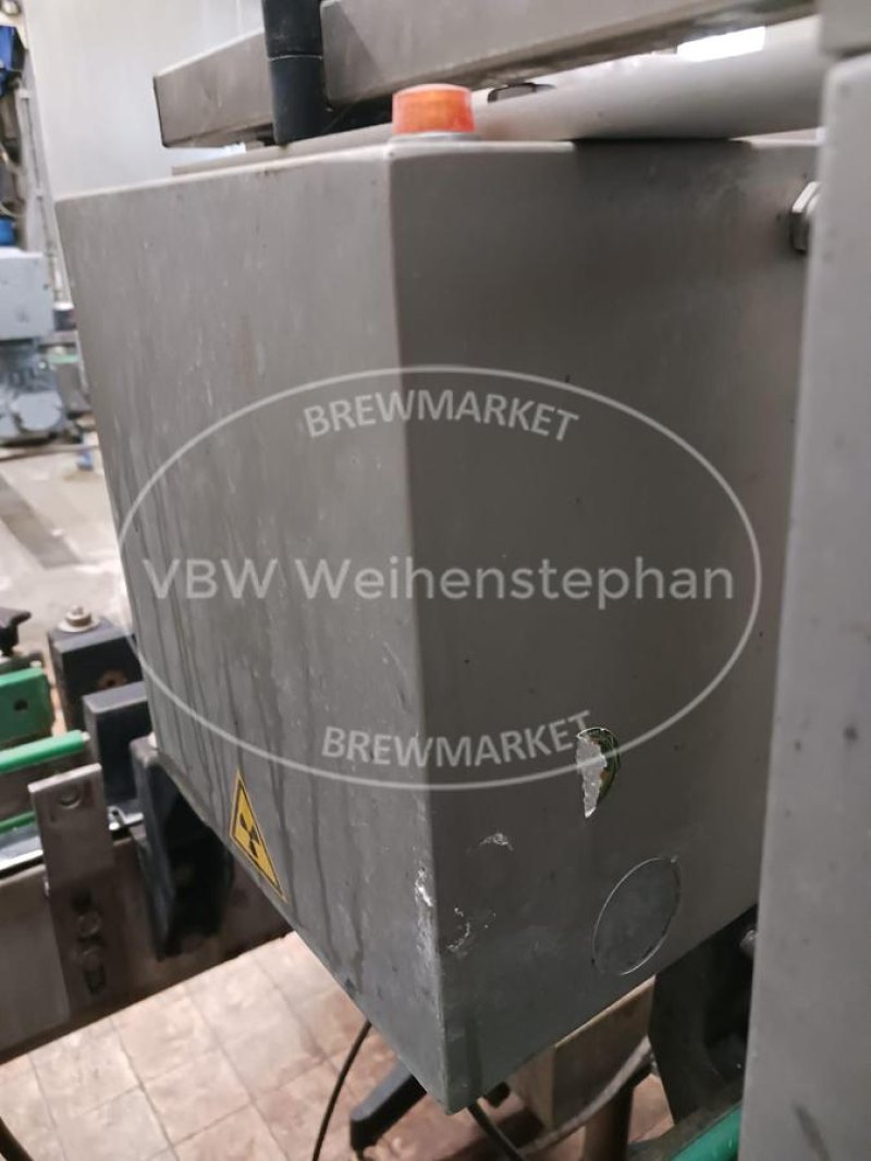 Level, label and closure inspection
